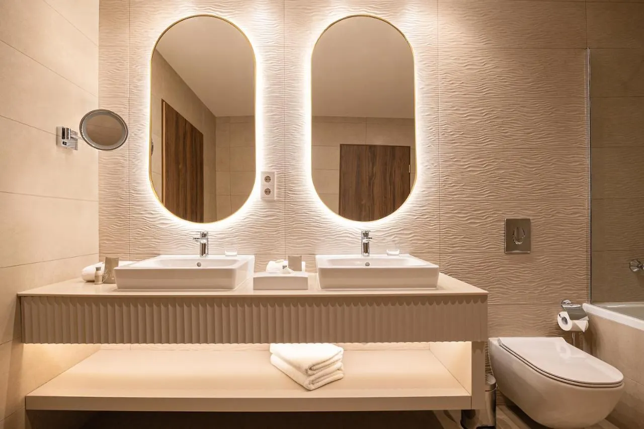Hotel Gerardus Szeged 4*,