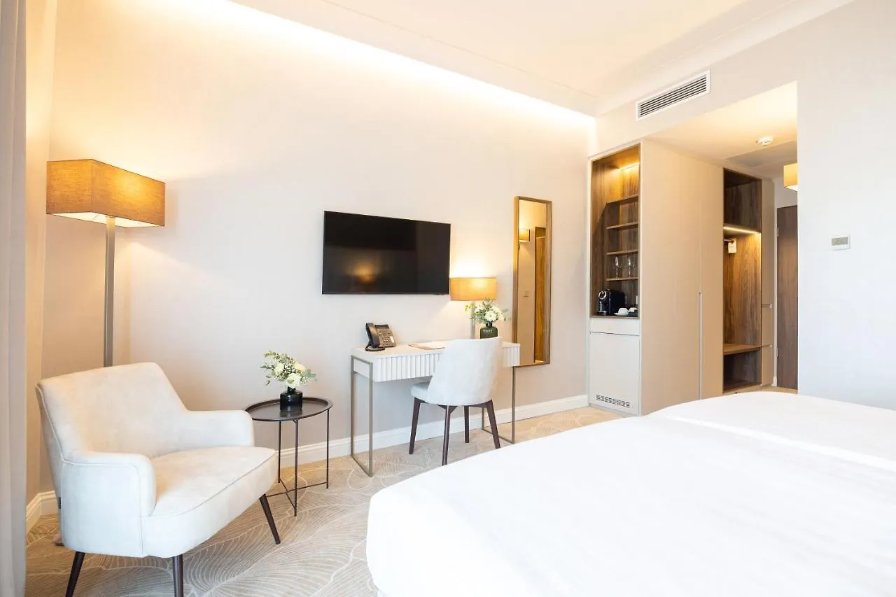Hotel Gerardus Seghedin